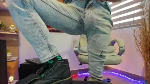 ALESSANDRO  WYE online show from March 3, 6:46 pm