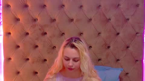 alessiacroft online show from April 18, 4:58 am