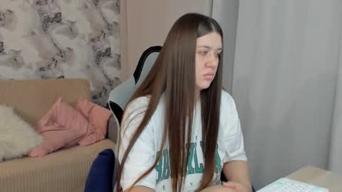 Snapshot of aletta_oushen chatting on October 19, 2:44 pm Aletta Oushen online show from October 19, 2:44 pm