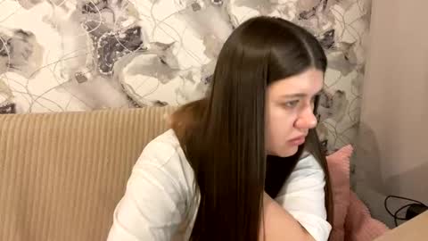 Snapshot of aletta_oushen chatting on February 11, 4:02 pm Aletta Oushen online show from February 11, 4:02 pm