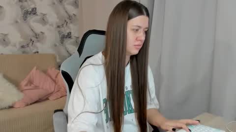 Snapshot of aletta_oushen chatting on October 16, 2:17 pm Aletta Oushen online show from October 16, 2:17 pm