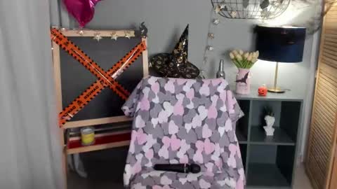 alettablacck online show from October 22, 1:31 am