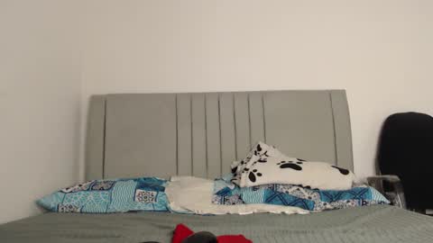 Owen online show from March 25, 2:51 am