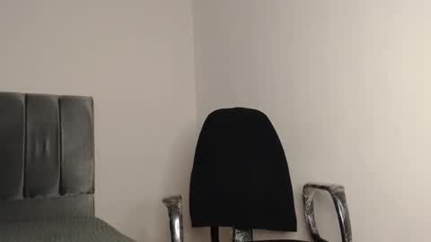 Owen online show from October 15, 3:21 am