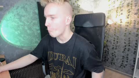 Snapshot of alex__sweet chatting on January 31, 9:37 am your Alex online show from January 31, 9:37 am