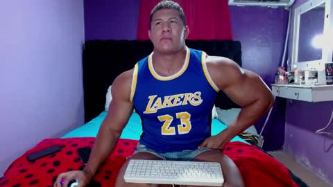 perseuz online show from April 2, 10:38 pm