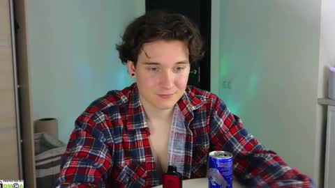 FAVORITE online show from December 1, 8:55 pm