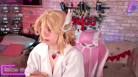 alex_howell online show from February 8, 8:32 pm