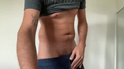 Snapshot of alex_ruiz_ chatting on February 19, 7:05 pm Alex online show from February 19, 7:05 pm