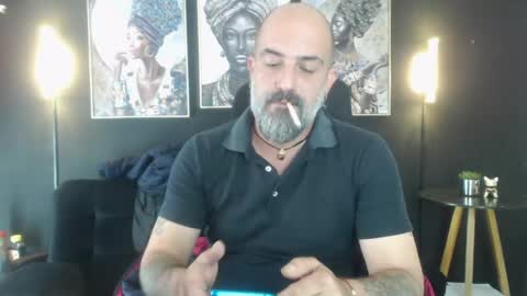 Alex Saints online show from May 26, 6:25 pm