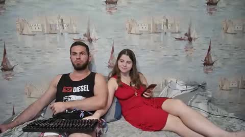 Snapshot of alex_sarah_sex chatting on September 10, 8:21 pm Alex and Sarah online show from September 10, 8:21 pm