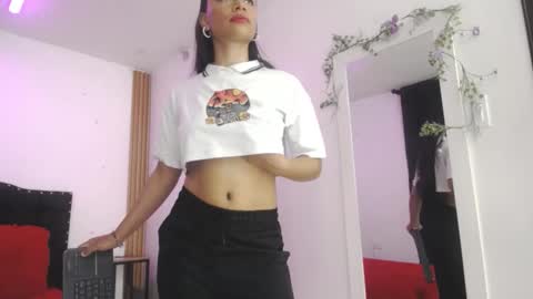 CAMILA BETANCOURT online show from November 15, 11:45 am