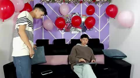 chicos hot online show from February 15, 1:32 pm