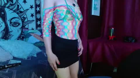 alexandra_jonas online show from April 22, 3:24 am