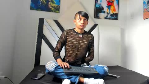 Snapshot of alexandro_bover chatting on October 29, 8:09 pm Alexandro online show from October 29, 8:09 pm