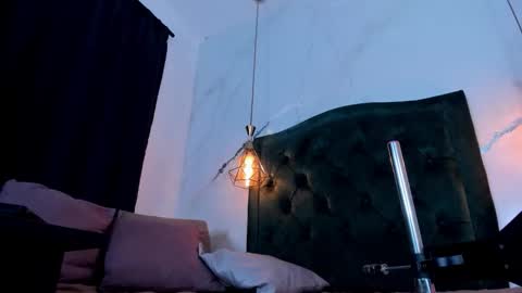    online show from February 4, 11:14 am