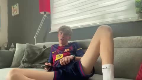 alexcentral online show from December 5, 9:41 am