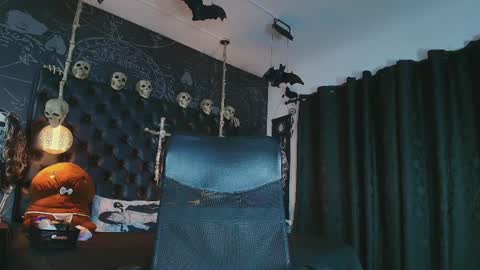 Alex online show from April 3, 6:59 pm