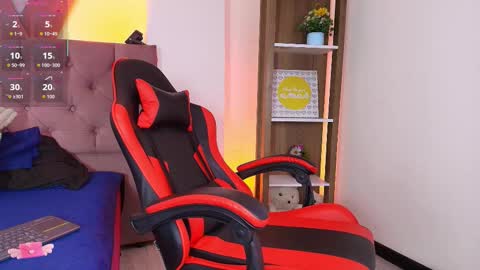  Alexia Hearts  online show from February 21, 7:00 am