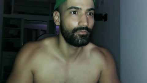 alexisrodriguez_ online show from December 3, 5:08 am