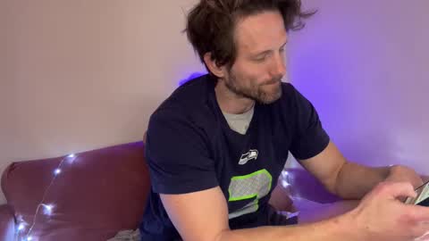 Alex Mann online show from December 4, 5:45 pm