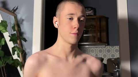 Alex online show from December 6, 9:07 pm