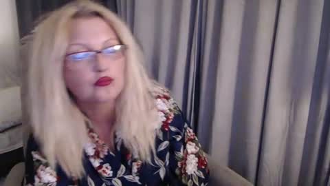 Jhoa online show from June 13, 10:20 pm