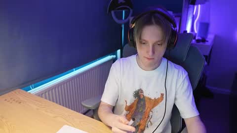 Alexycutie online show from March 31, 11:43 am