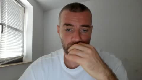 alfiesolomons87 online show from November 18, 11:02 am