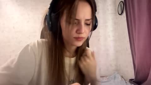 Snapshot of alfrediamordino chatting on October 13, 8:27 am Alice online show from October 13, 8:27 am