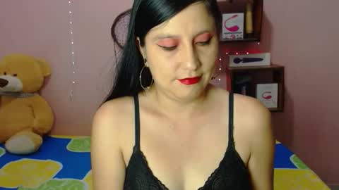 alixia online show from April 2, 11:44 pm