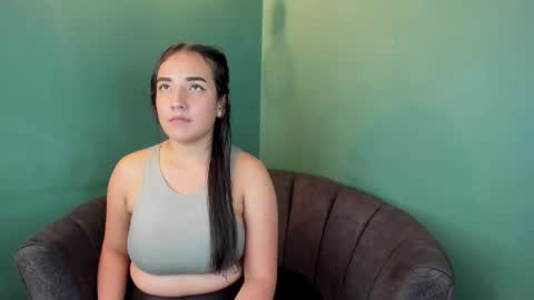 Snapshot of alice_26__ chatting on October 20, 8:36 pm alice_26__ online show from October 20, 8:36 pm
