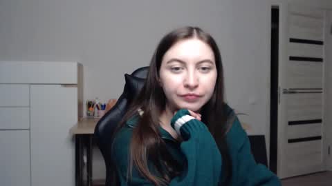 Snapshot of alice_________________________ chatting on February 26, 5:21 pm Alice online show from February 26, 5:21 pm