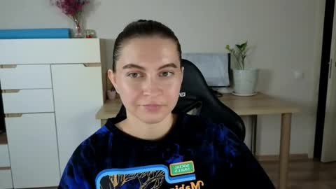 Snapshot of alice_________________________ chatting on October 8, 9:43 pm Alice online show from October 8, 9:43 pm