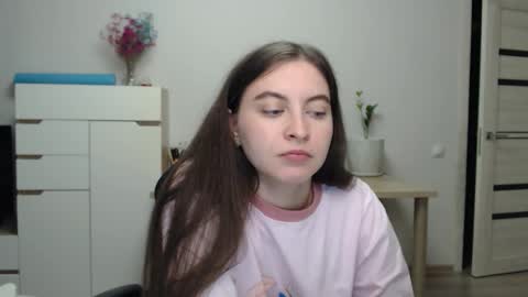 Alice online show from November 3, 7:59 pm