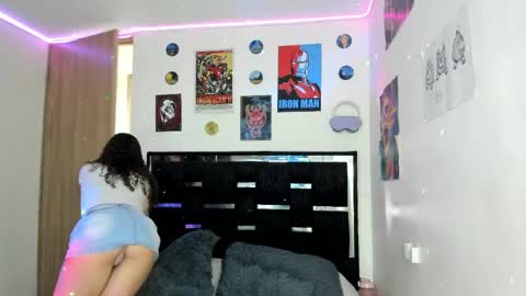alice and amber online show from June 5, 3:50 pm