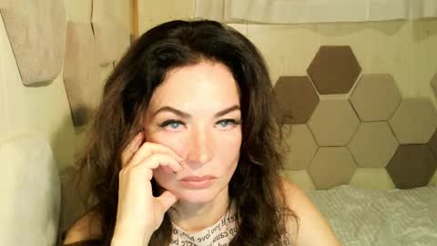 Alice online show from October 28, 5:25 pm