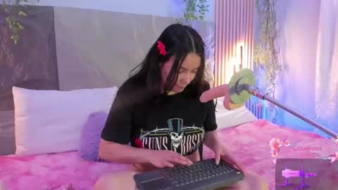 Mey online show from January 31, 8:28 pm