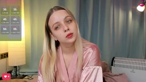 Snapshot of alice_halle chatting on September 29, 7:40 am alice_halle online show from September 29, 7:40 am