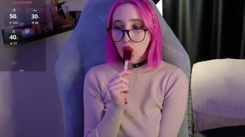 Alice online show from December 4, 3:11 pm