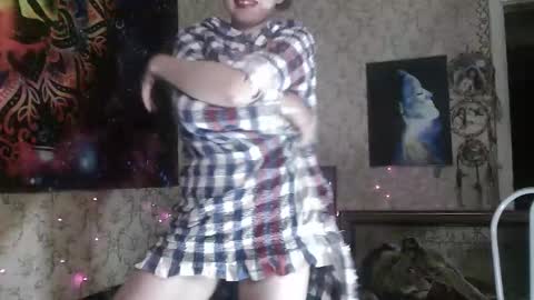 Snapshot of alice_peach chatting on October 14, 2:09 pm bigclit daddy squirt bigdildo fit online show from October 14, 2:09 pm