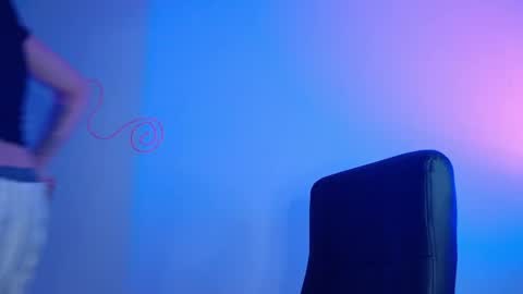      online show from April 16, 1:28 am