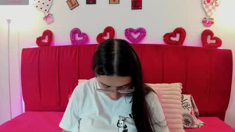 alice_summer1 online show from February 6, 7:49 pm