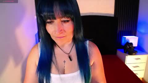 Alice online show from April 20, 7:06 pm