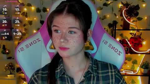 Alice online show from February 17, 6:51 pm