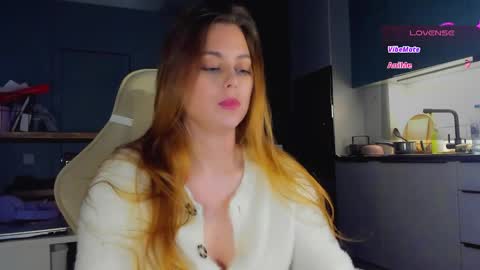Alice online show from May 8, 2:28 am