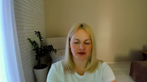 Alicee online show from February 11, 11:25 am