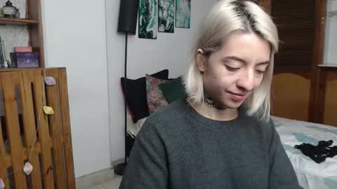 alicee_logan_ online show from March 27, 1:44 am