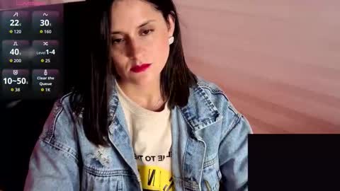 Aleja  online show from October 23, 11:34 am