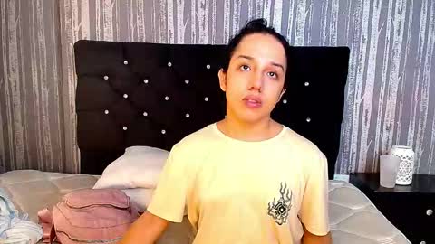 alicee_moonn online show from March 23, 5:07 pm